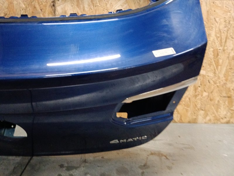 Дверь багажника