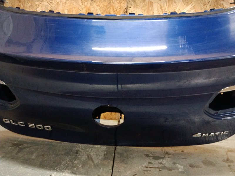 Дверь багажника