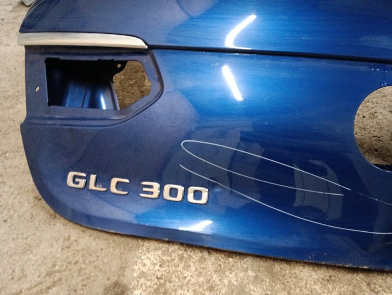 Дверь багажника