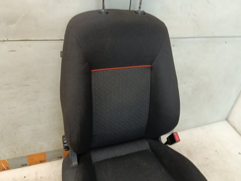 Сиденье переднее правое