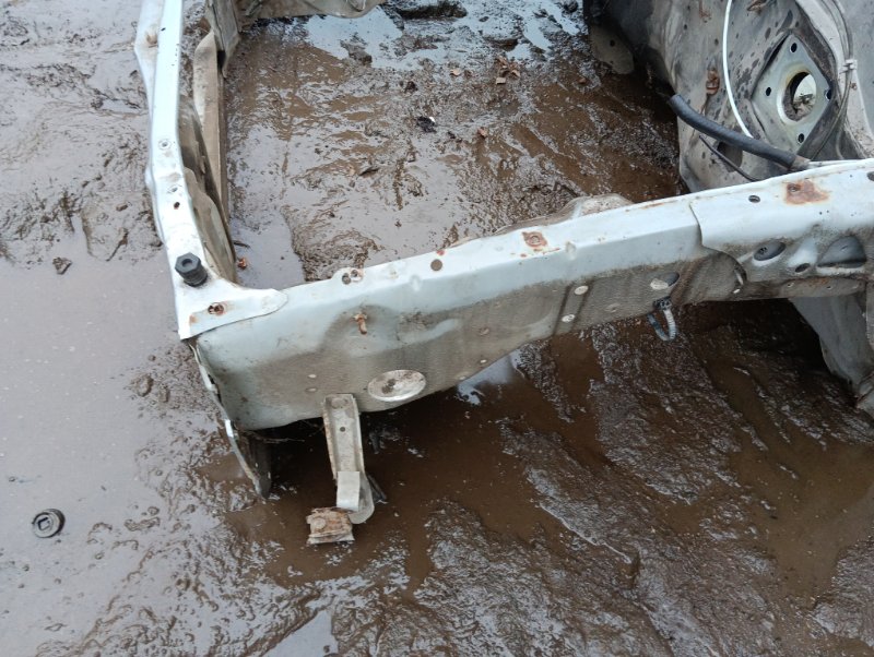 Кузовной элемент