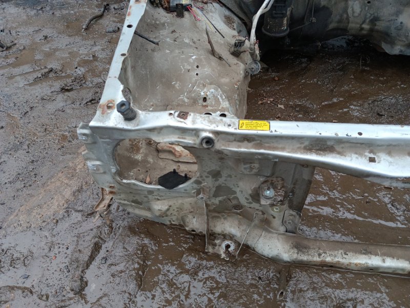 Кузовной элемент