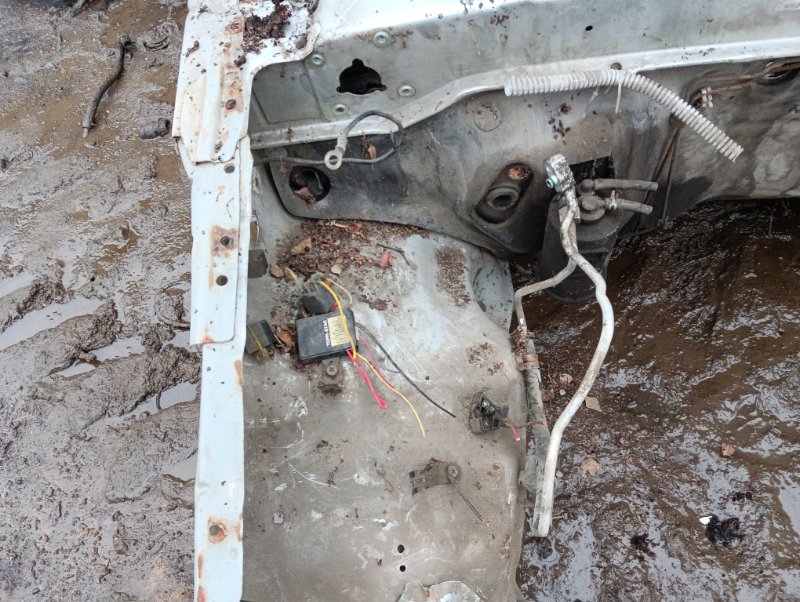 Кузовной элемент