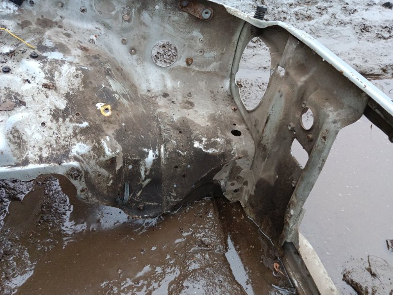 Лонжерон передний левый