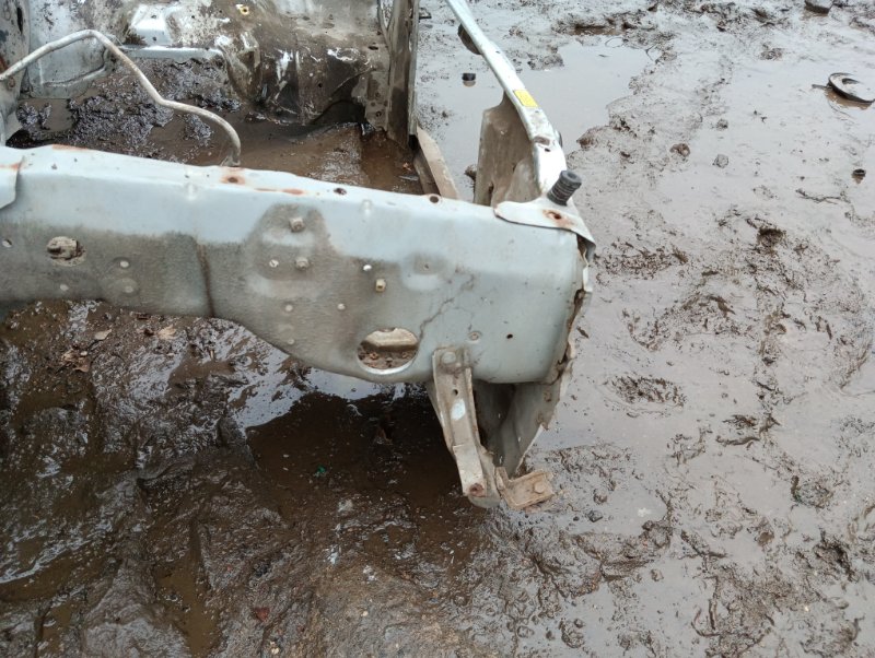 Лонжерон передний правый