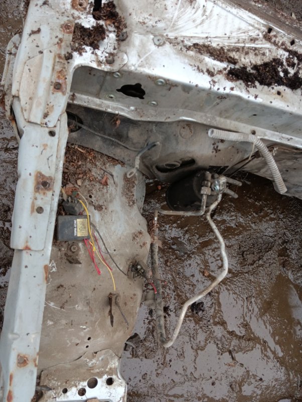 Лонжерон передний правый