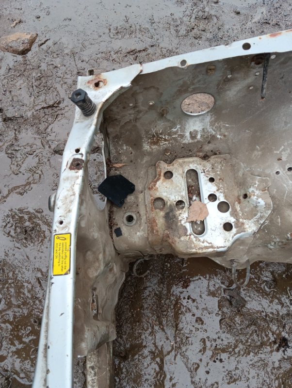 Лонжерон передний правый