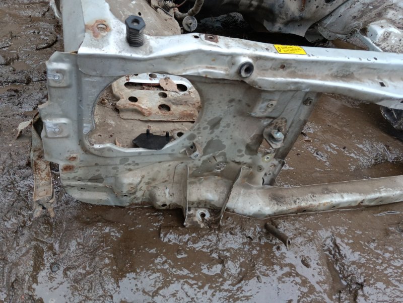 Лонжерон передний правый