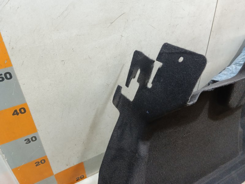 Обшивка багажника