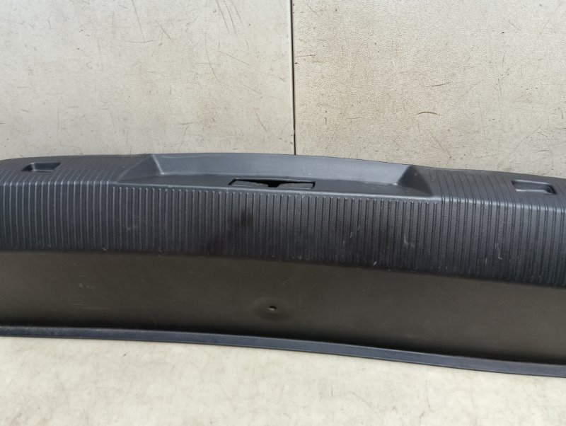 Обшивка багажника