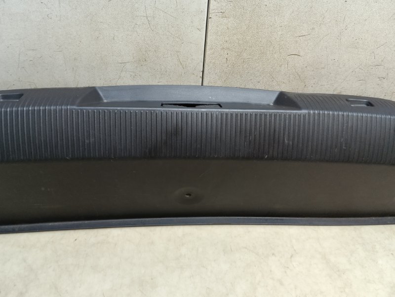 Обшивка багажника