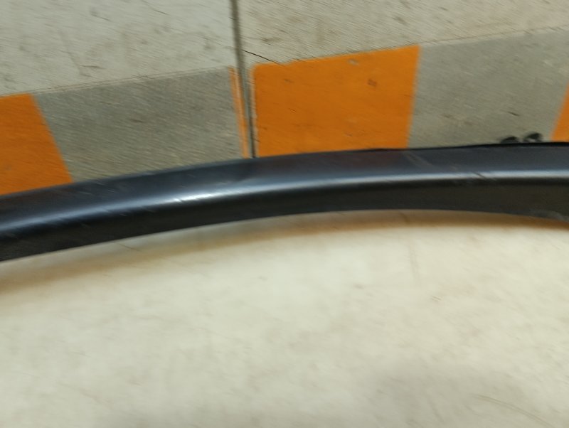 Молдинг лобового стекла