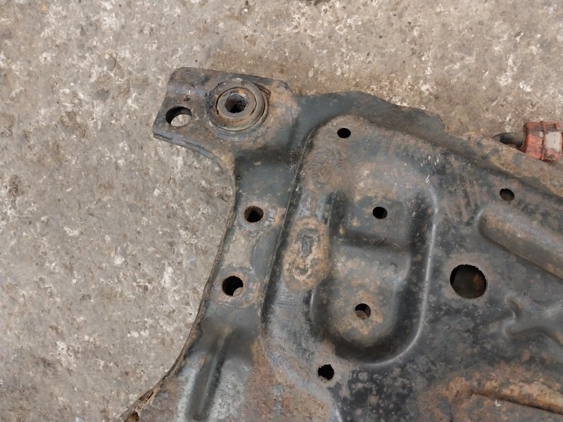 Балка подмоторная