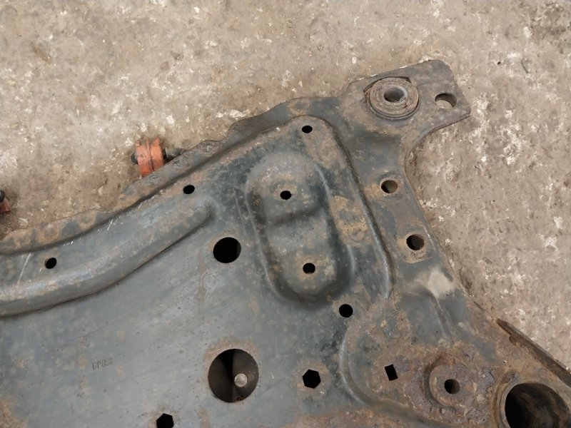 Балка подмоторная