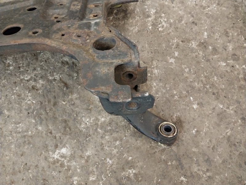 Балка подмоторная