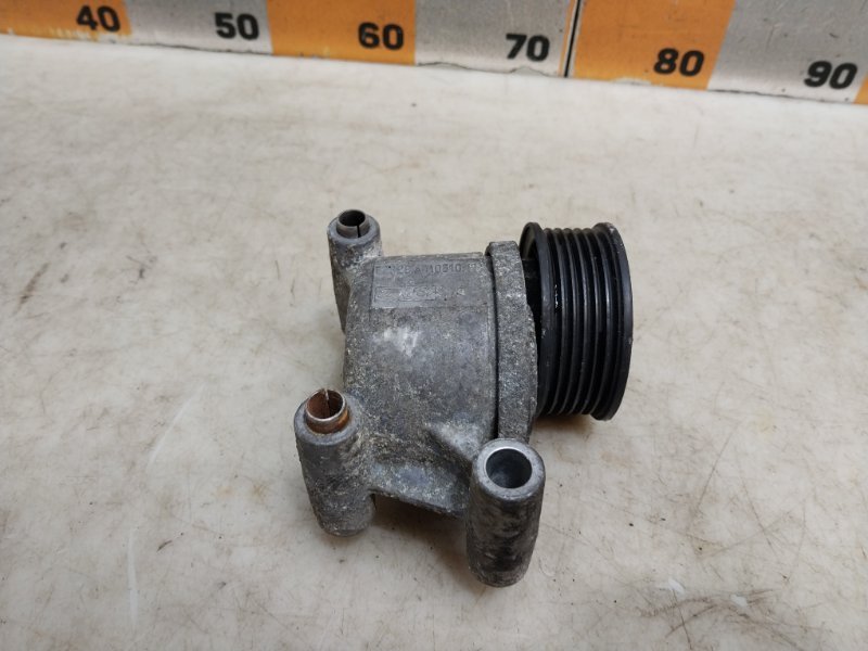 Ролик-натяжитель