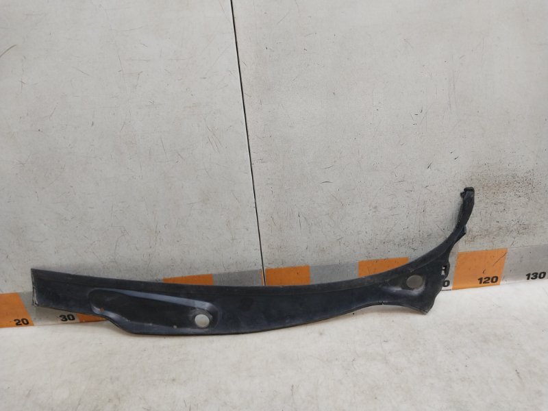 Планка под лобовое стекло