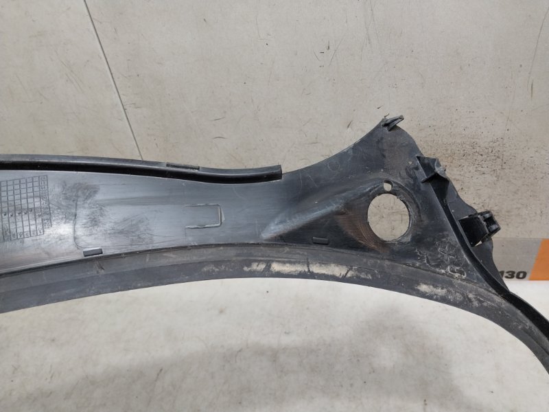 Планка под лобовое стекло