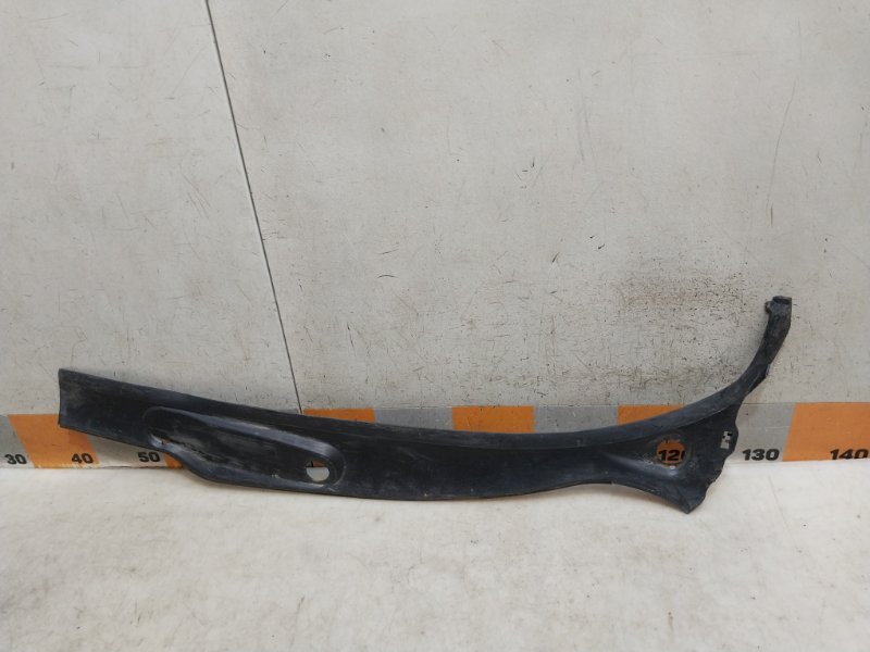 Планка под лобовое стекло