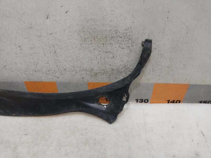 Планка под лобовое стекло