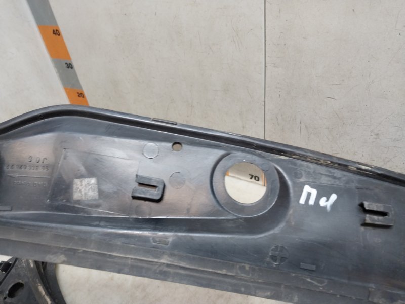 Планка под лобовое стекло