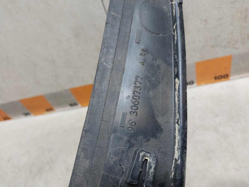 Планка под лобовое стекло