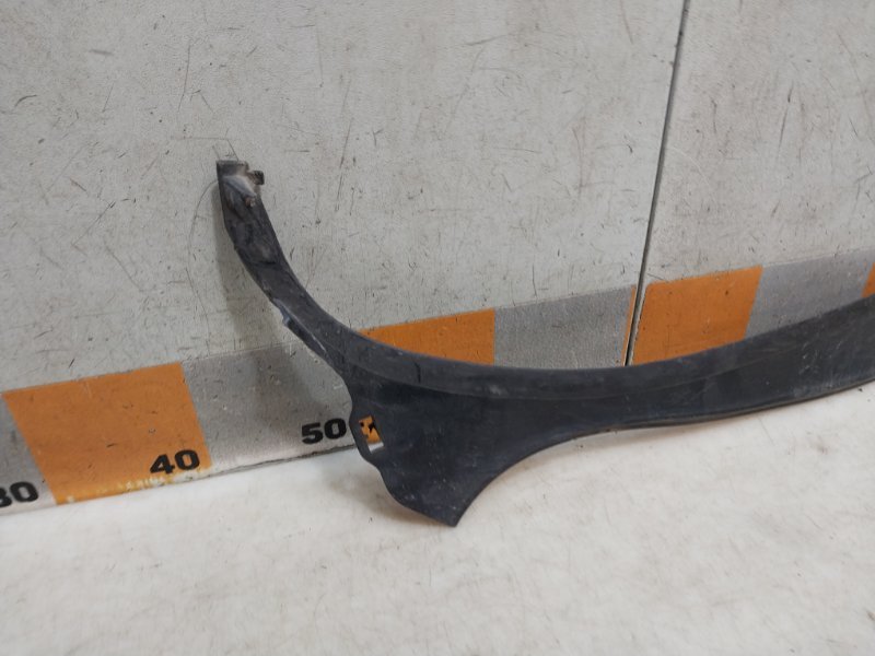 Планка под лобовое стекло