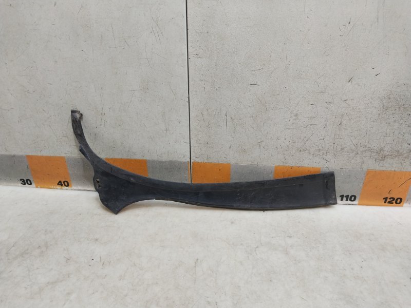 Планка под лобовое стекло