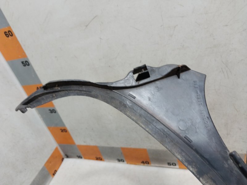 Планка под лобовое стекло