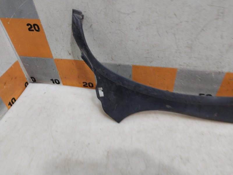 Планка под лобовое стекло