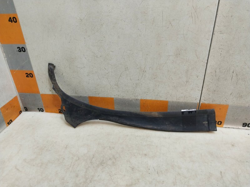 Планка под лобовое стекло