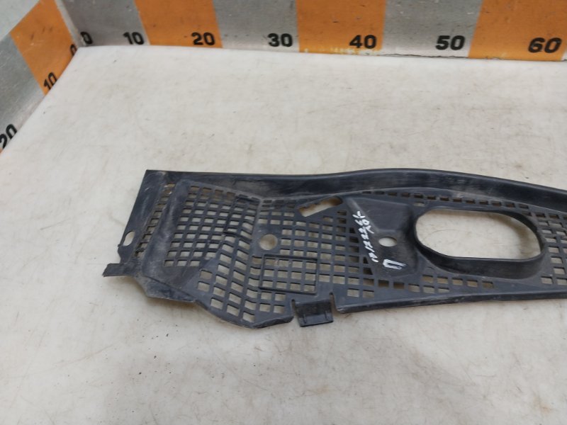 Планка под лобовое стекло