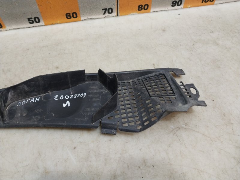 Планка под лобовое стекло