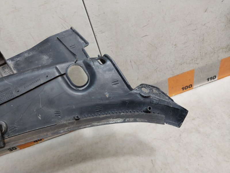 Планка под лобовое стекло