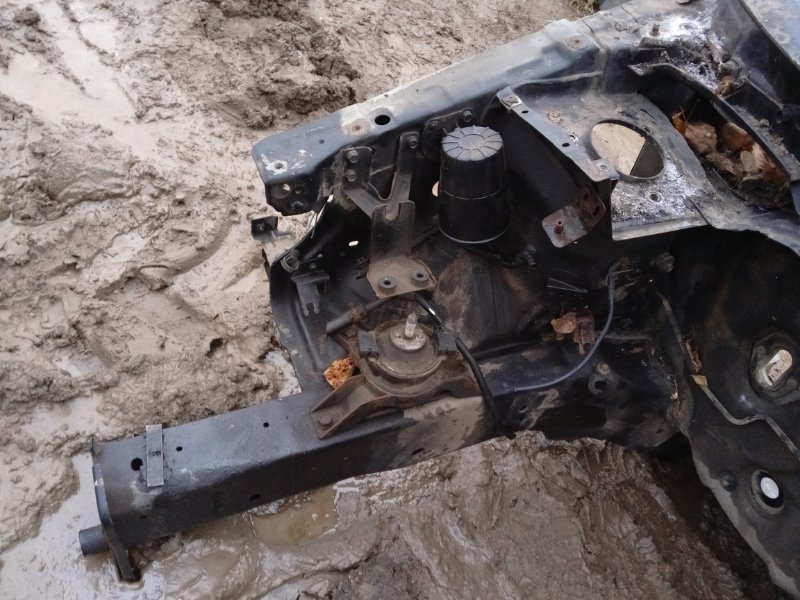 Кузовной элемент