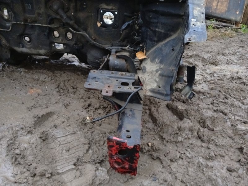 Кузовной элемент