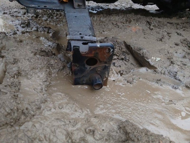 Лонжерон передний правый