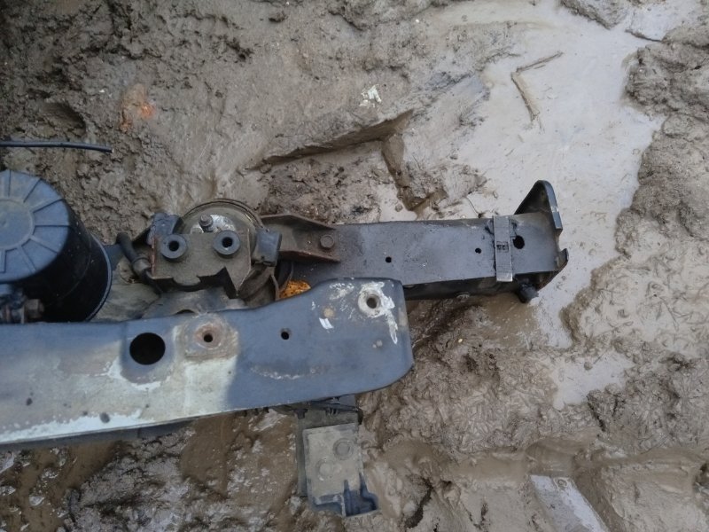 Лонжерон передний правый