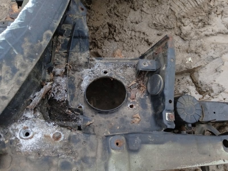 Лонжерон передний правый