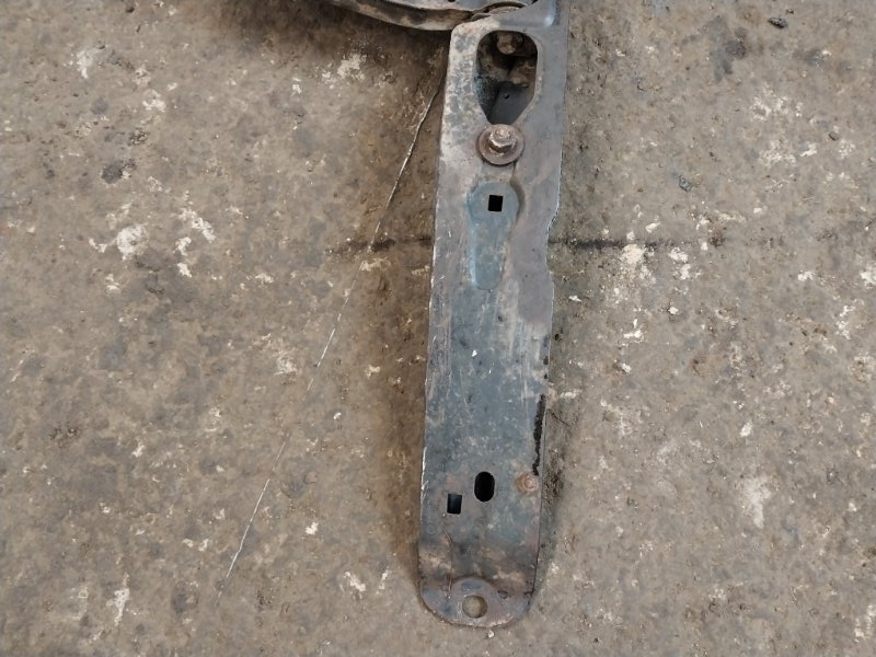 Балка подмоторная