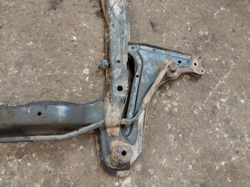 Балка подмоторная