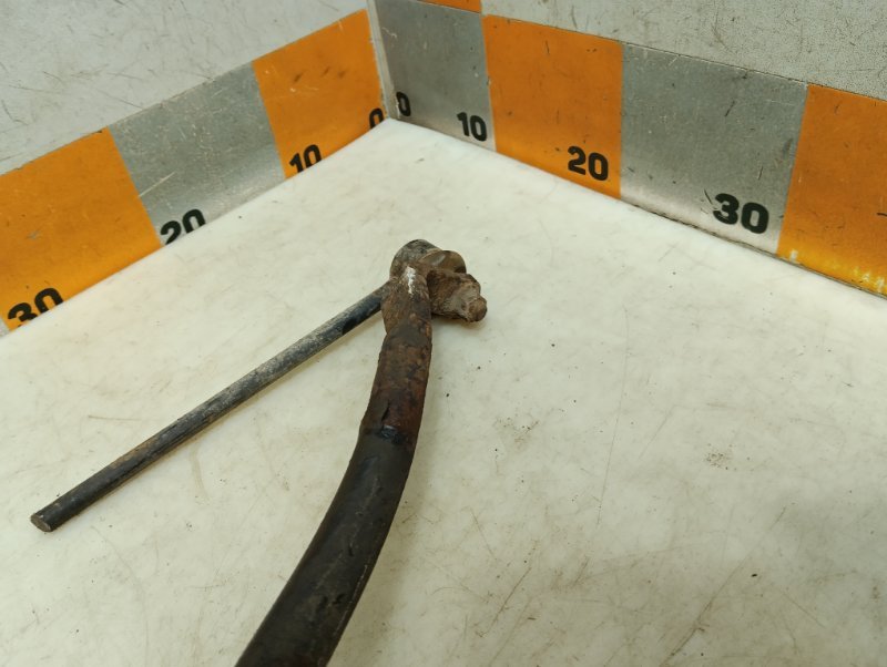 Стабилизатор передний