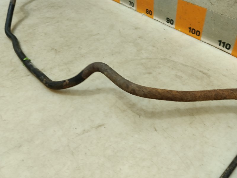 Стабилизатор передний