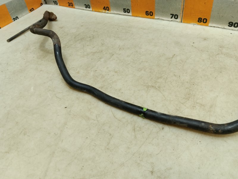 Стабилизатор передний