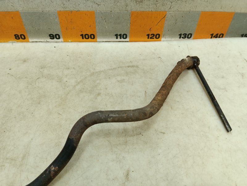 Стабилизатор передний