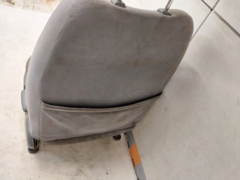 Сиденье переднее левое