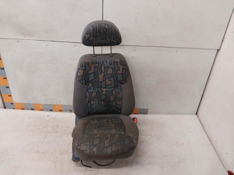 Сиденье переднее правое