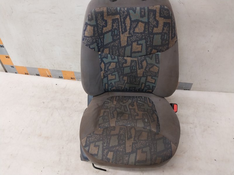 Сиденье переднее правое