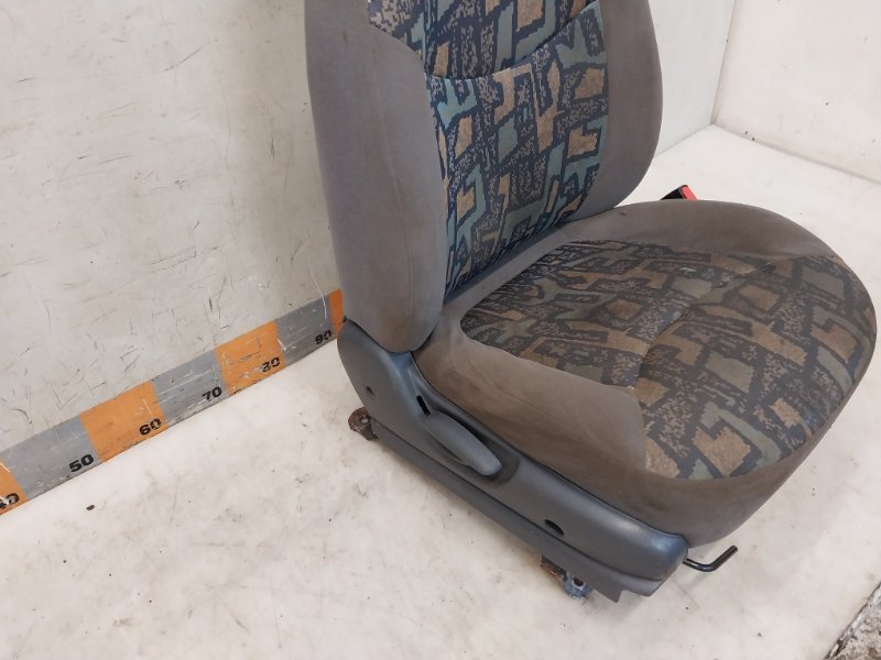 Сиденье переднее правое