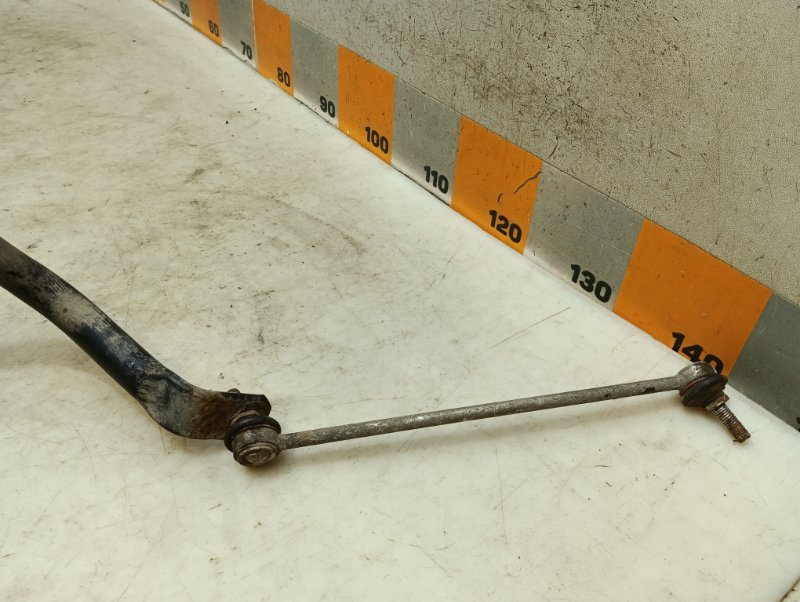 Стабилизатор передний